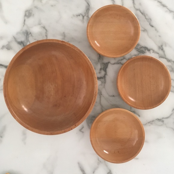Other - 4 Wooden Bowl Set